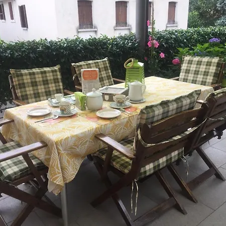 Konukevi La Casa Del Glicine Tarzo