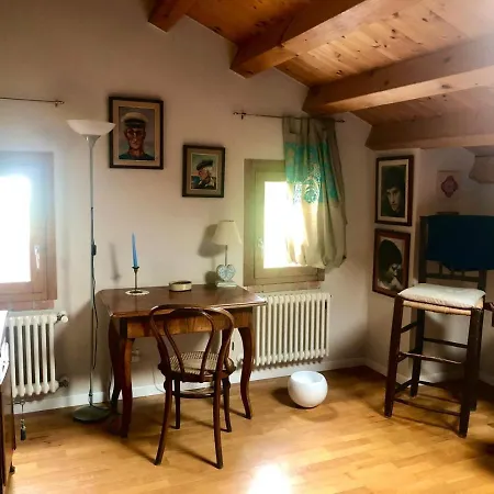 Pensión La Casa Del Glicine